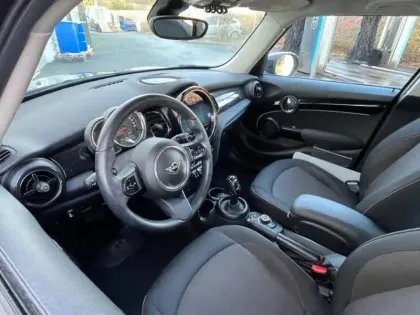 Photo 12 Mini Mini  5 Portes Cooper 136ch  Essential BVA7