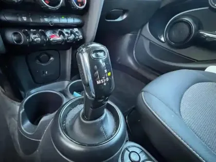 Photo 10 Mini Mini  5 Portes Cooper 136ch  Essential BVA7