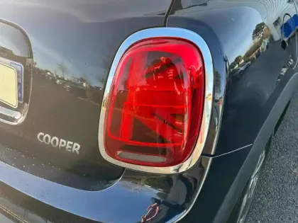 Photo 32 Mini Mini  5 Portes Cooper 136ch  Essential BVA7