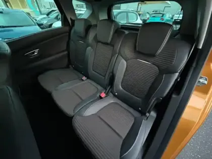 Photo 8 Renault Scenic  1.5 dCi 110ch energy Intens EDC