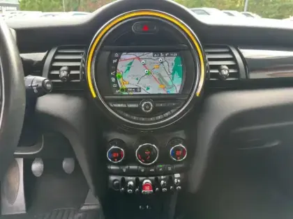 Photo 13 Mini Mini  5 Portes Cooper 136ch Edition Greenwich 115g