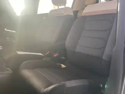 Photo 8 Citroën C3  1.2 PureTech 110ch S&S Shine 120-123g