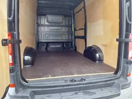 Photo 5 Volkswagen Crafter  Fg 35 L3H3 2.0 TDI 140ch Business Traction BVA8