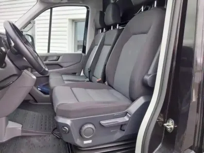 Photo 12 Volkswagen Crafter  Fg 35 L3H3 2.0 TDI 140ch Business Traction BVA8