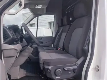 Photo 11 Volkswagen Crafter  Fg 35 L3H3 2.0 TDI 177ch Business Traction