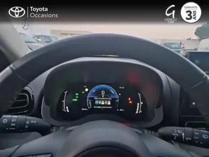 Photo 12 Toyota Yaris  116h Design 5p MC24