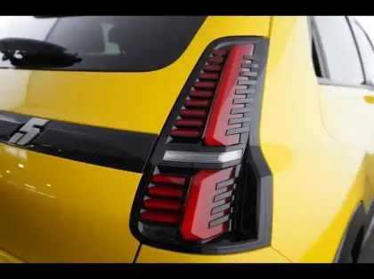 Photo 11 Renault 5  E-Tech Electrique 10ch Iconic Cinq autonomie confort