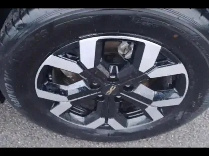 Photo 12 Dacia Duster  1.6 hybrid 140ch Extreme