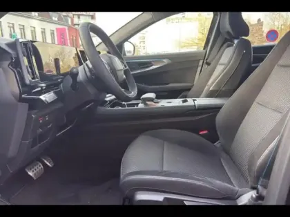 Photo 6 Renault Espace  1.2 E-Tech full hybrid 200ch esprit Alpine 7 places - 25