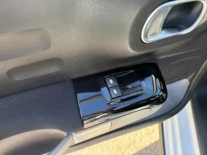 Photo 11 Citroën C3  1.2 PureTech 110ch S&S Shine 120-123g