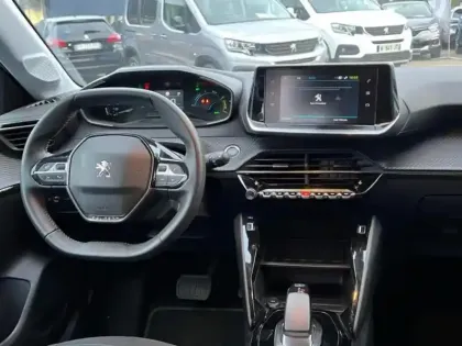 Photo 9 Peugeot 208  e- 136ch Style
