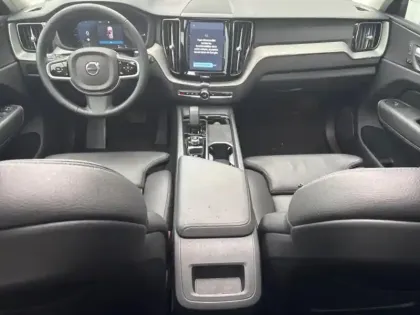 Photo 6 Volvo Xc60  T6 Hybride Rechargeable 253 + 145ch Plus Style Dark Geartronic 8 AWD