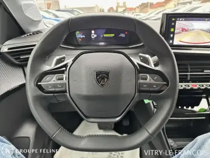 Photo 12 Peugeot 208  1.2 Hybrid 110ch Allure e-DCS6