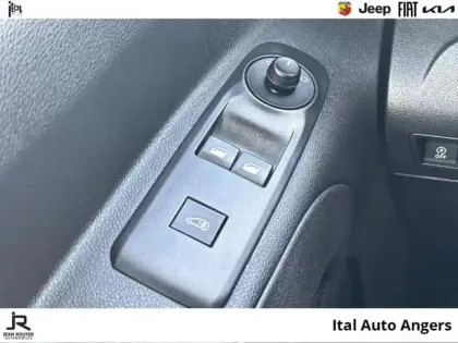 Photo 12 Peugeot Partner  Standard 650kg BlueHDi 100ch S&S BVM5 Premium/12375 HT