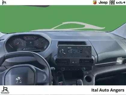 Photo 7 Peugeot Partner  Standard 650kg BlueHDi 100ch S&S BVM5 Premium/12375 HT