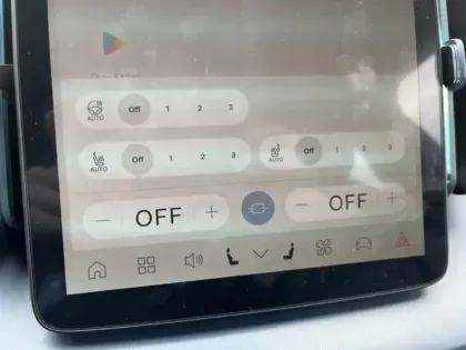 Photo 14 Volvo Ex30  Single Extended Range 272ch Plus