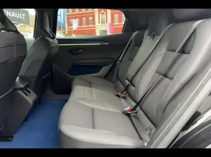 Photo 10 Renault Scenic  E-Tech Electric 220ch Techno option esprit Alpine grande autonomie -25