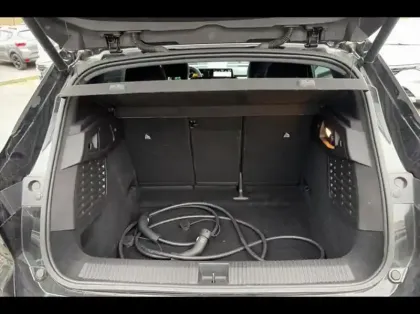 Photo 11 Renault Scenic  E-Tech Electric 220ch Techno option esprit Alpine grande autonomie -25