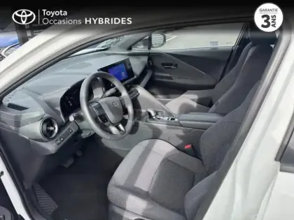 Photo 10 Toyota C-HR  1.8 Hybride 140ch Dynamic NG23