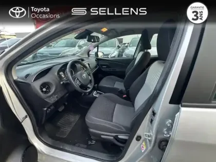 Photo 10 Toyota Yaris  HSD 100h Dynamic 5p