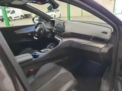 Photo 14 Peugeot 3008  HYBRID 225ch GT Pack e-EAT8