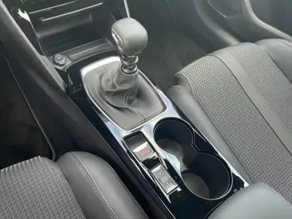 Photo 9 Peugeot 208  1.5 BlueHDi 100ch S&S GT