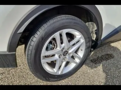 Photo 12 Toyota C-HR  1.8 Hybride 122ch Dynamic E-CVT