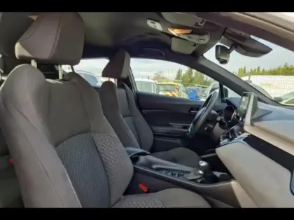 Photo 9 Toyota C-HR  1.8 Hybride 122ch Dynamic E-CVT