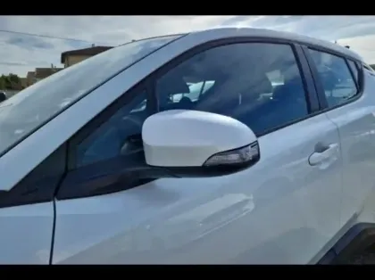 Photo 14 Toyota C-HR  1.8 Hybride 122ch Dynamic E-CVT