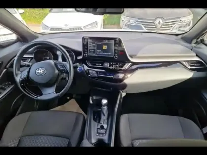 Photo 8 Toyota C-HR  1.8 Hybride 122ch Dynamic E-CVT