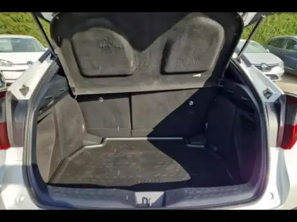 Photo 11 Toyota C-HR  1.8 Hybride 122ch Dynamic E-CVT