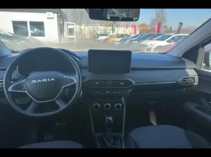Photo 8 Dacia Jogger  1.6 hybrid 140ch Extreme 7 places -24