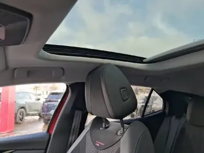 Photo 65 DS DS 4  Hybride E-Tense 225 EAT8