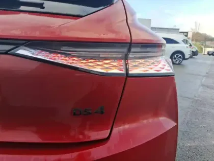 Photo 60 DS DS 4  Hybride E-Tense 225 EAT8