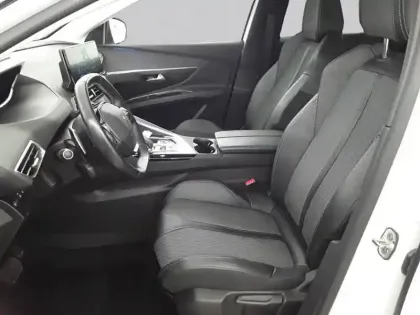 Photo 58 Peugeot 3008  Hybrid 225 e-EAT8