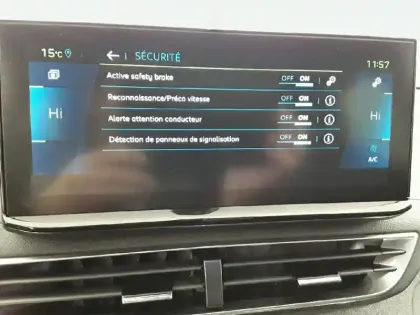 Photo 67 Peugeot 3008  Hybrid 225 e-EAT8