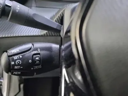 Photo 76 Peugeot 208 Gén. II Ph1 NG Style 5