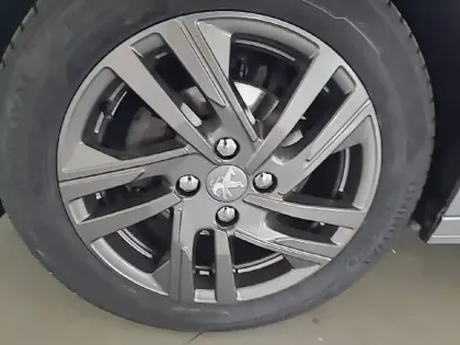 Photo 32 Peugeot 208 Gén. II Ph1 NG Style 5