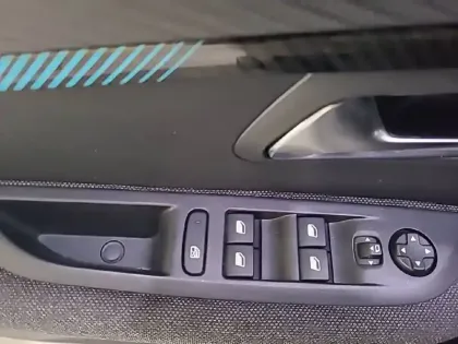 Photo 80 Peugeot 208 Gén. II Ph1 NG Style 5