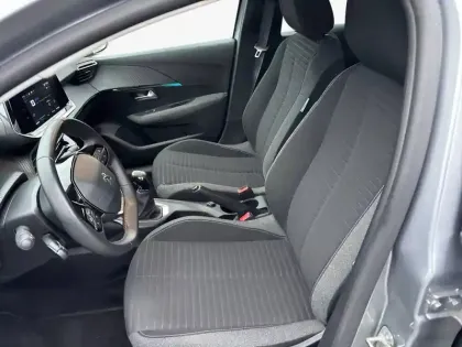 Photo 10 Peugeot 208  PureTech 75 S&S BVM5