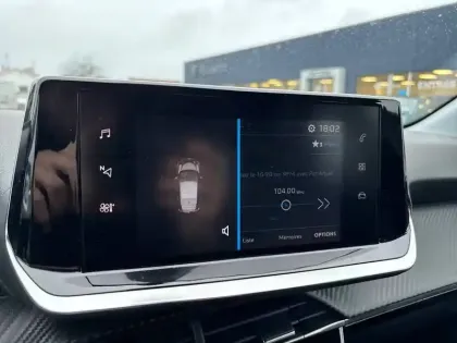 Photo 18 Peugeot 208  PureTech 75 S&S BVM5