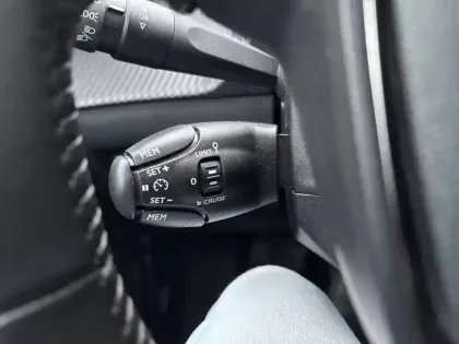 Photo 14 Peugeot 208  PureTech 75 S&S BVM5