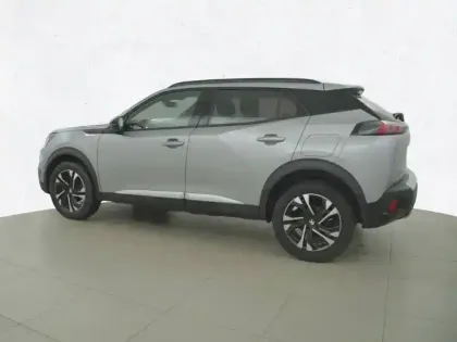 Photo 6 Peugeot 2008  PureTech 130 S&S EAT8