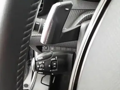 Photo 20 Peugeot 2008  PureTech 130 S&S EAT8