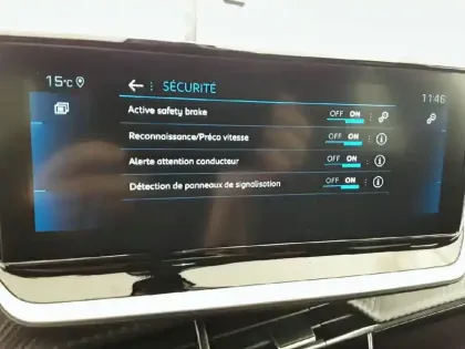 Photo 19 Peugeot 2008  PureTech 130 S&S EAT8