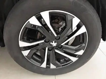 Photo 12 Peugeot 2008  PureTech 130 S&S EAT8