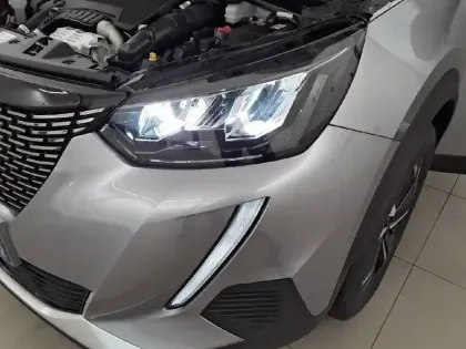 Photo 15 Peugeot 2008  PureTech 130 S&S EAT8