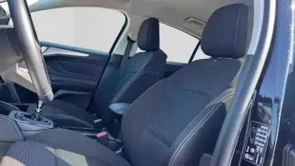 Photo 16 Ford Focus Gén. IV Ph1 Titanium X Business 5