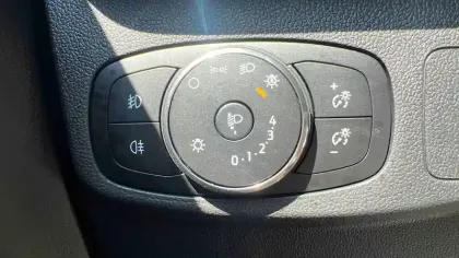 Photo 15 Ford Focus Gén. IV Ph1 Titanium X Business 5