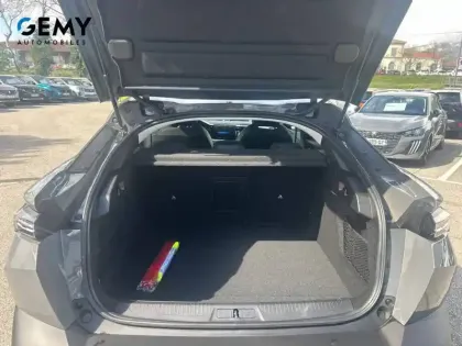 Photo 39 Peugeot 408  Hybrid 145 e-DCS6